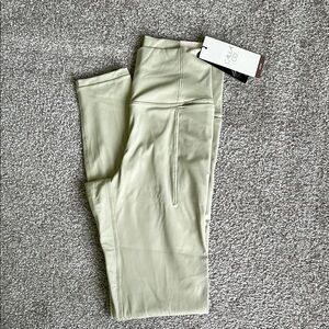 Stylish Women's Leggings in Light Green